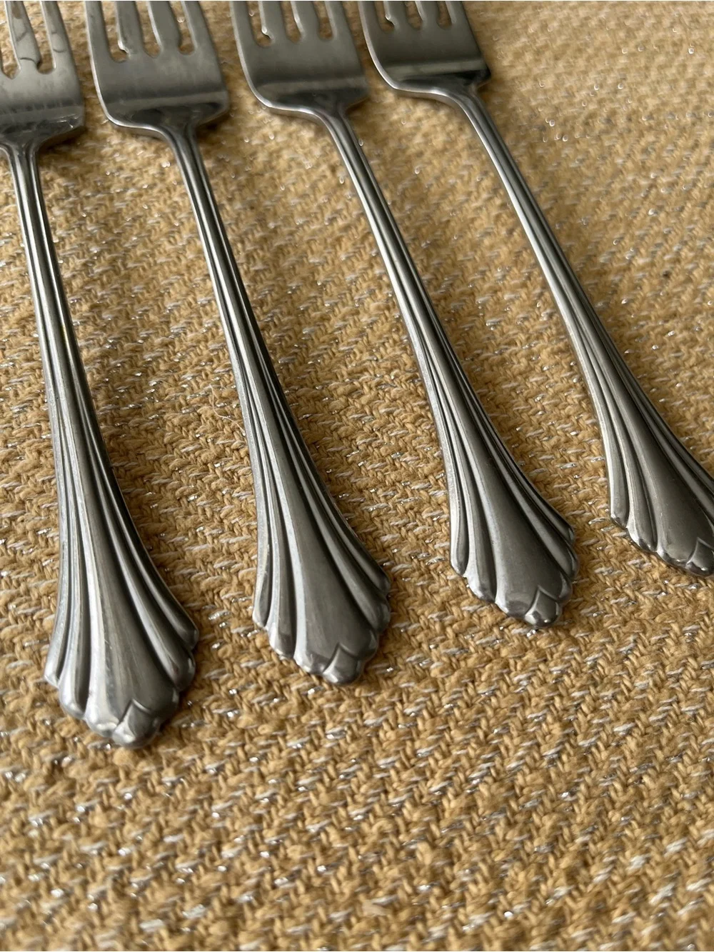 ONEIDA Bancroft (Stainless) Dinner Forks (6)